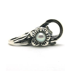 Flower lock Pearl  (Retired) | Trollbeads - Tricia's Gems