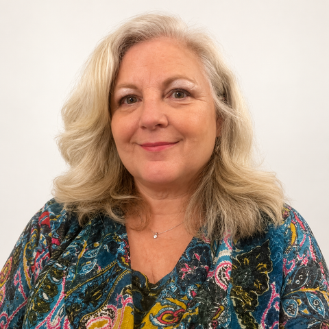 Maureen Francis | Mediumship & Spiritual Healer